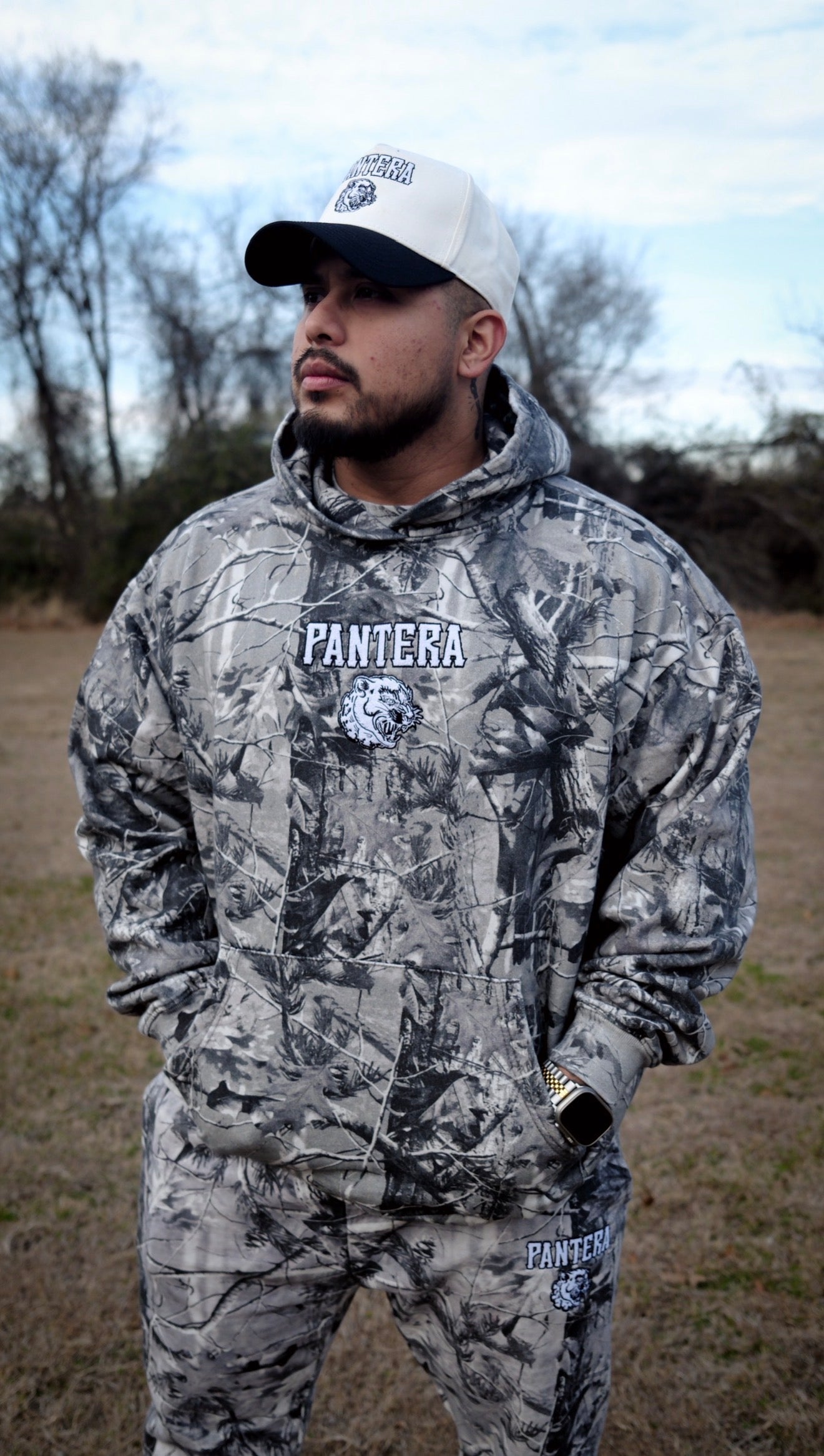 BLACK CAMOUFLAGE “OFF THE GRID”