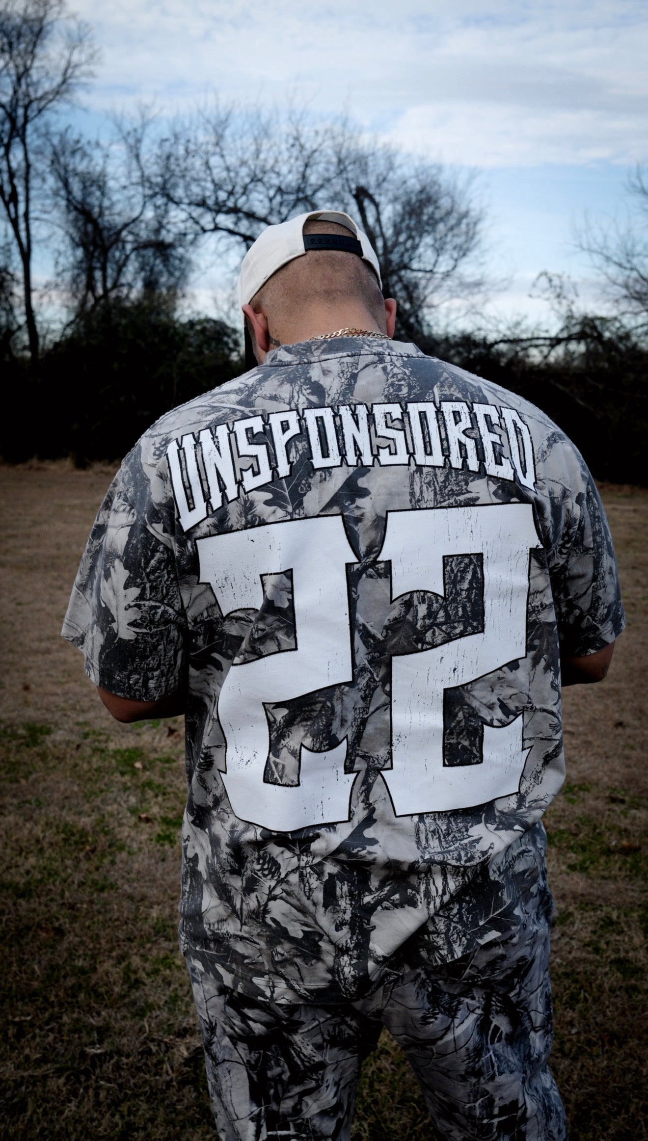 BLACK CAMOUFLAGE“OF THE GRID