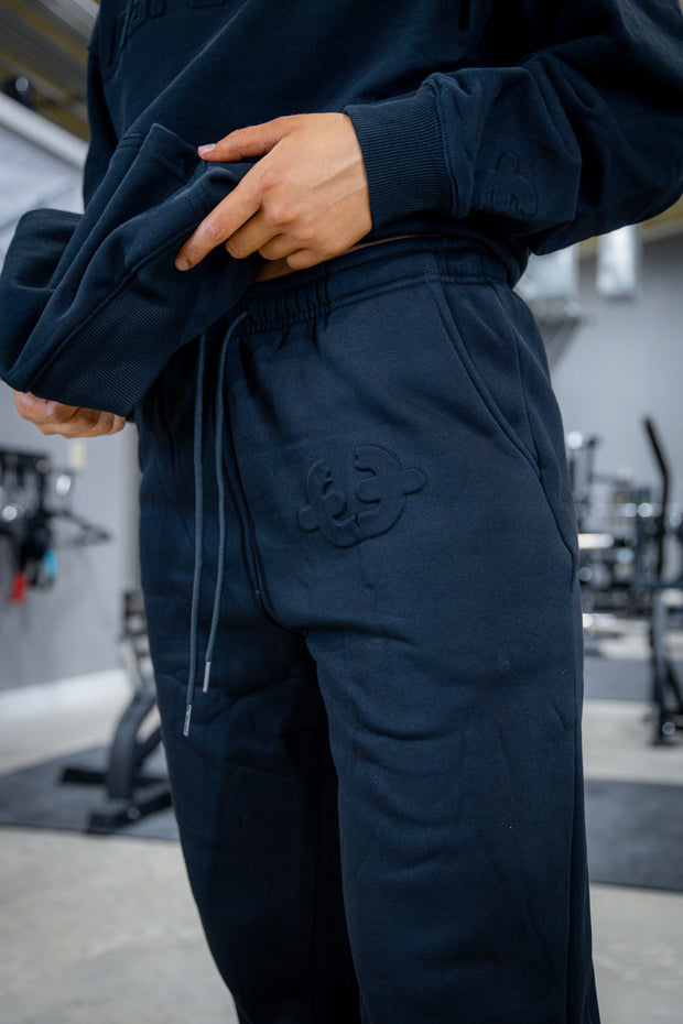BLACK HOODIE ‘Embossed’